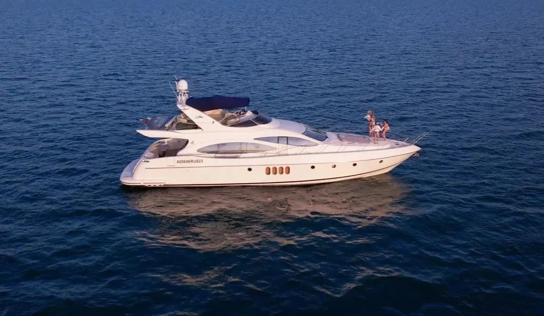 Azimut 68