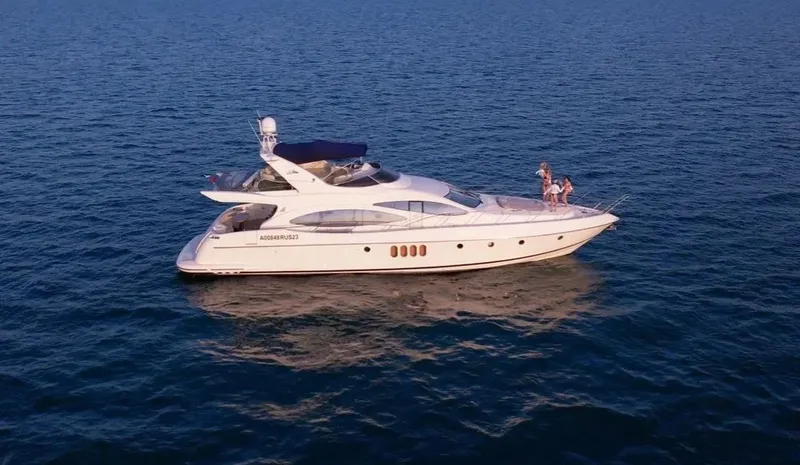 Azimut 68