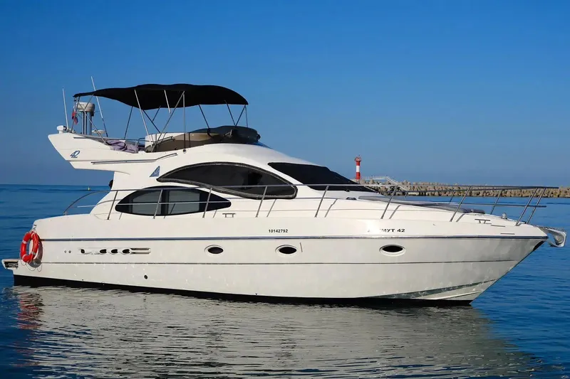 Azimut 42